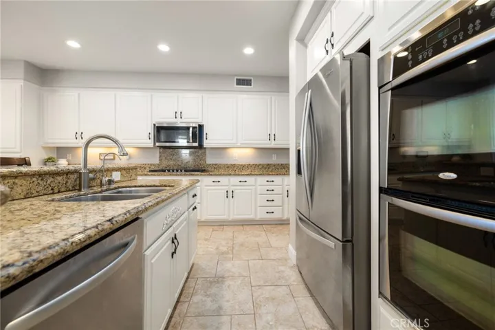 29844 Twin Lakes Road, Menifee, California 92585