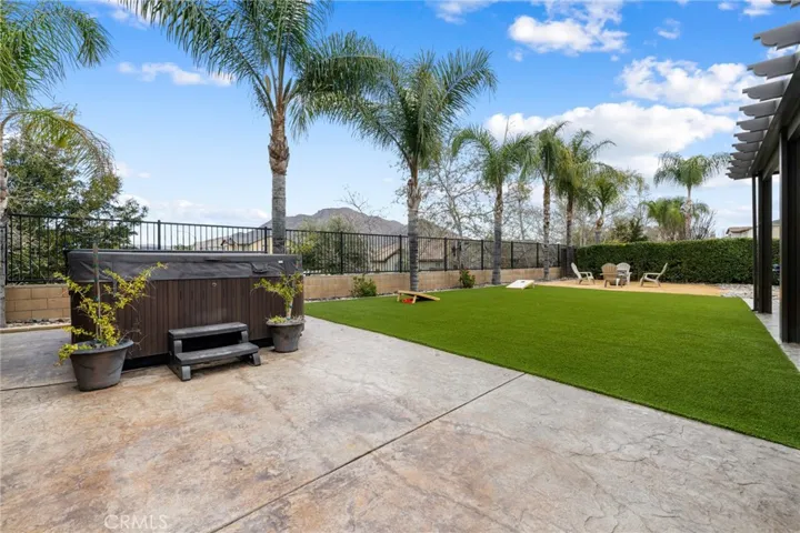 29844 Twin Lakes Road, Menifee, California 92585
