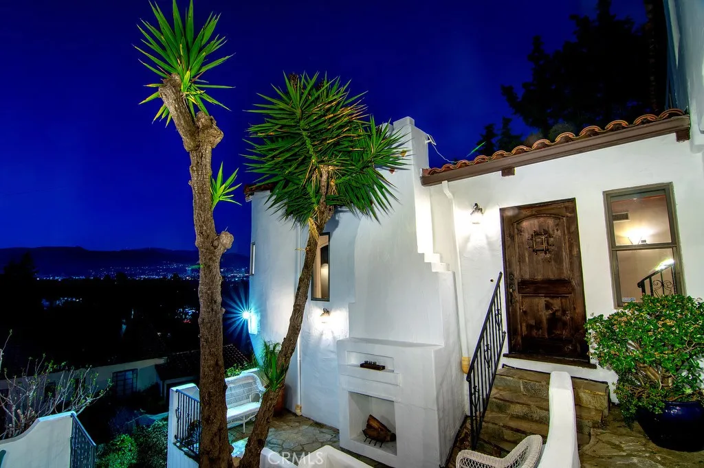 3700 Arbolada Road, Los Feliz, California 90027 home-pic-14