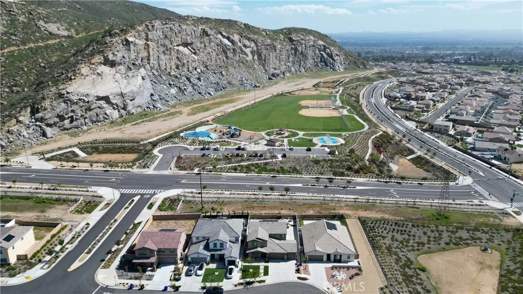 6594 June Mountain Way, Jurupa Valley, California 92509 home-pic-25