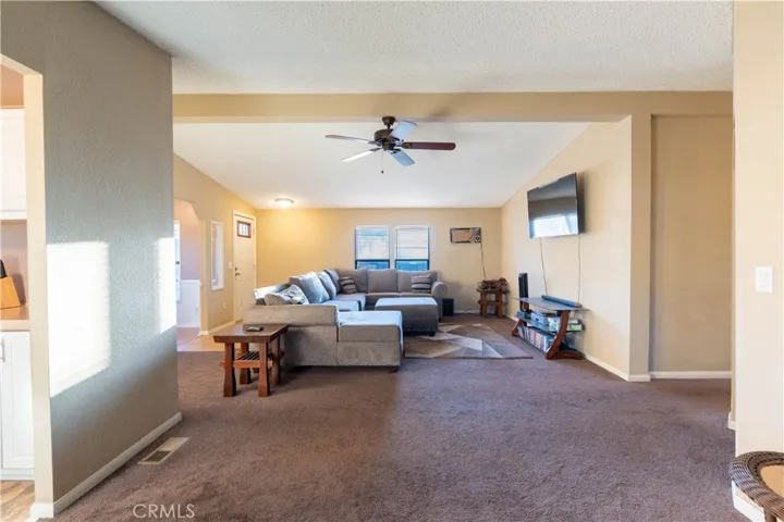 20843 Waalew Road C8, Apple Valley, California 92307