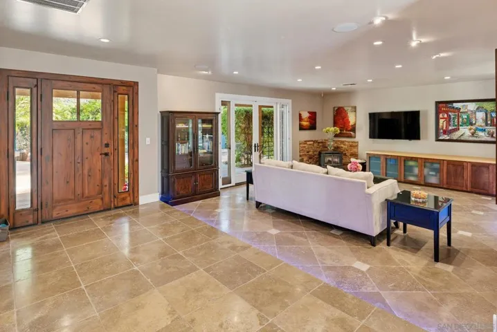 24002 Del Amo Rd, Ramona, California 92065