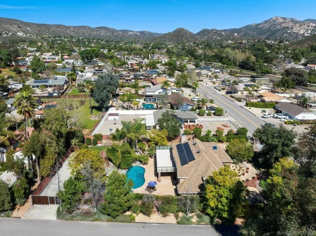 24002 Del Amo Rd, Ramona, California 92065