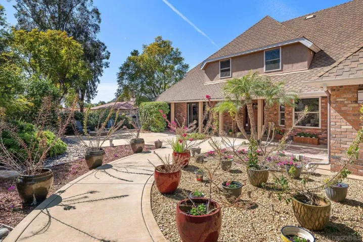 24002 Del Amo Rd, Ramona, California 92065