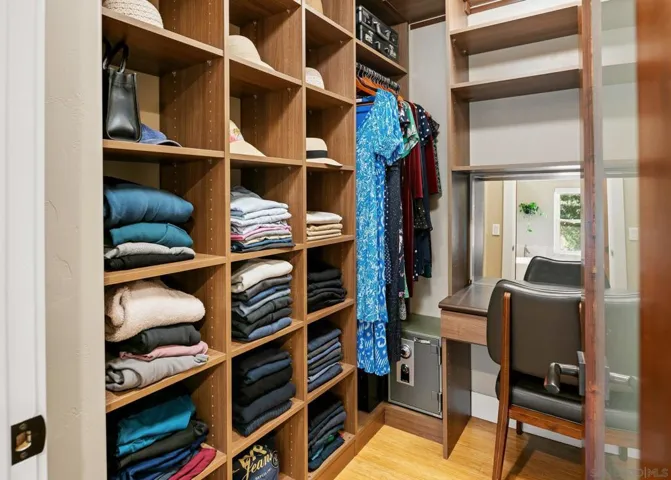 Walk-in Closet