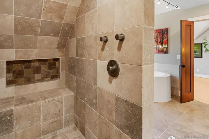 Primary Bath/Spa