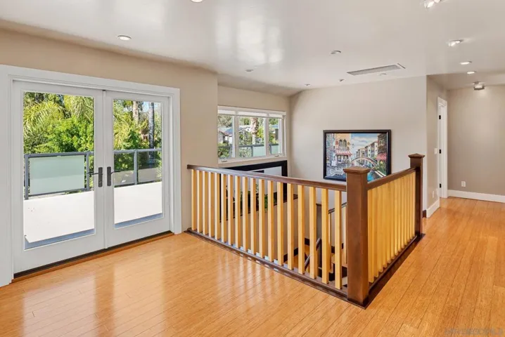 This is the main access way to the expansive upper deck.