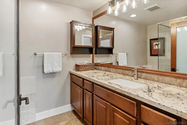 This bathroom serves Bedroom 3