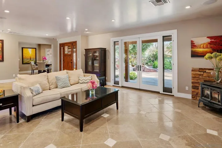 24002 Del Amo Rd, Ramona, California 92065