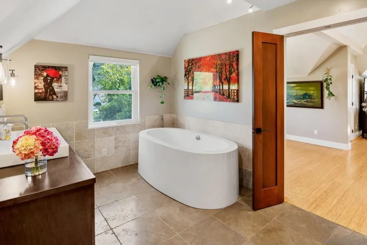 Primary Bath/Spa