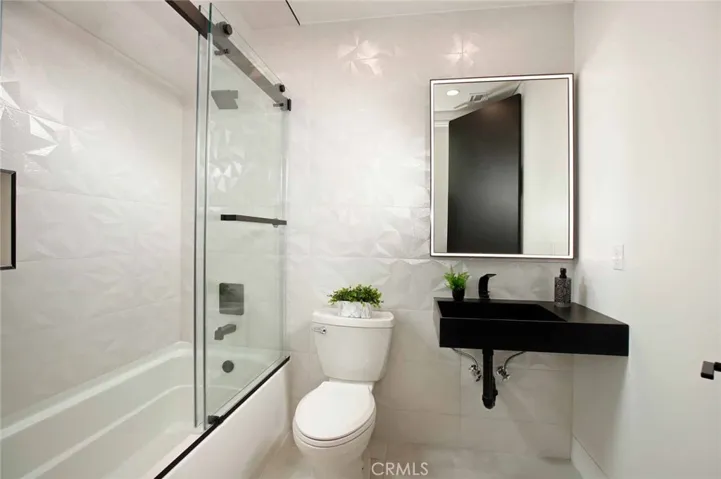 8409 Cora Street, Sunland, California 91040