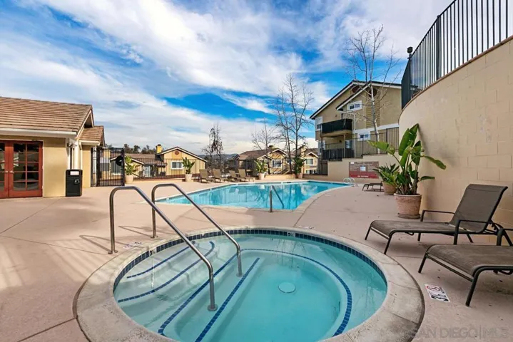 505 San Pasqual Valley Rd 171, Escondido, California 92027