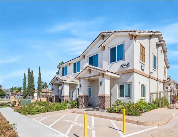 9223 Cypress Avenue, Fontana, California 92335