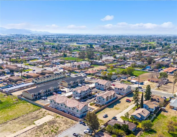 9223 Cypress Avenue, Fontana, California 92335