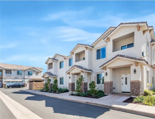 9223 Cypress Avenue, Fontana, California 92335
