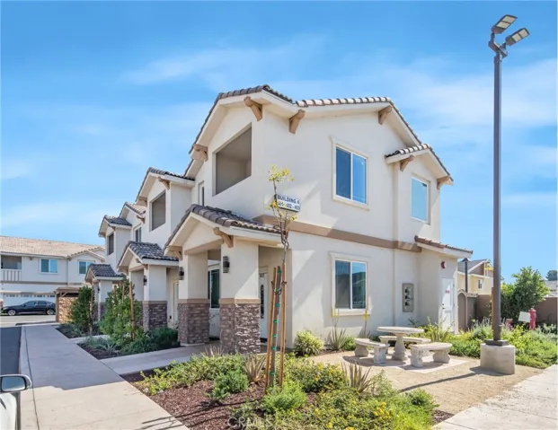 9223 Cypress Avenue, Fontana, California 92335