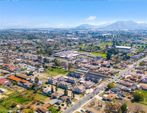 9223 Cypress Avenue, Fontana, California 92335