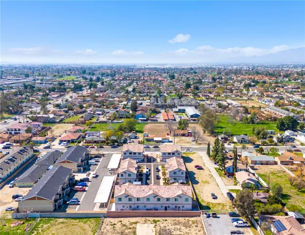9223 Cypress Avenue, Fontana, California 92335