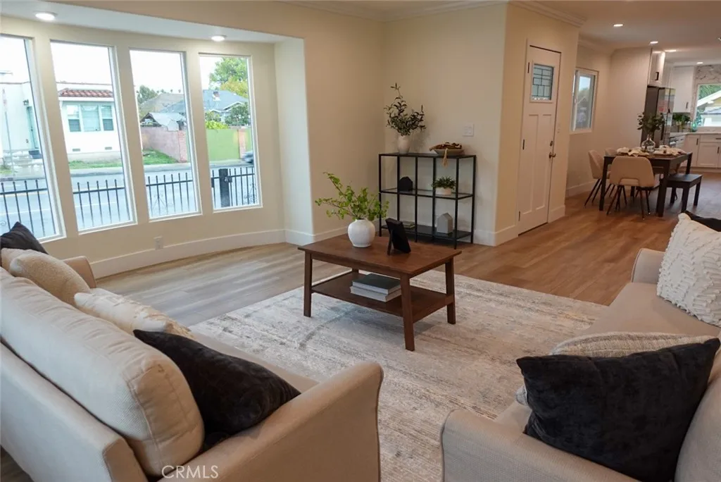 2701 Arlington Avenue, Jefferson Park, California 90018 home-pic-24