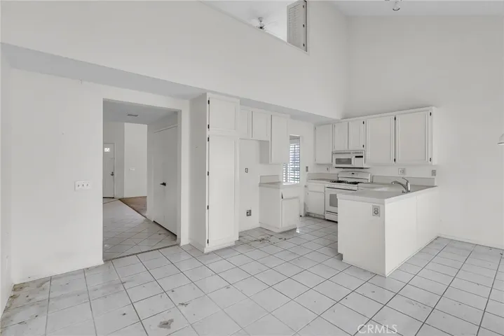 5785 Riviera Avenue, Banning, California 92220