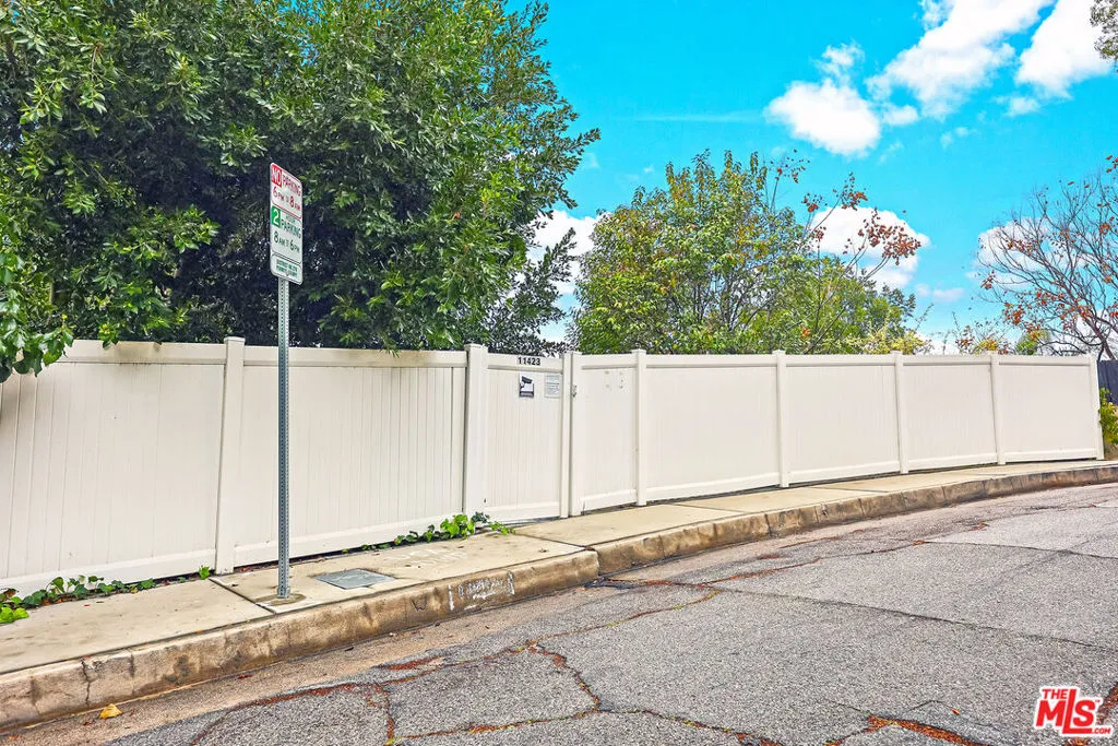 11423 Sunshine Terrace, Studio City, California 91604 home-pic-49