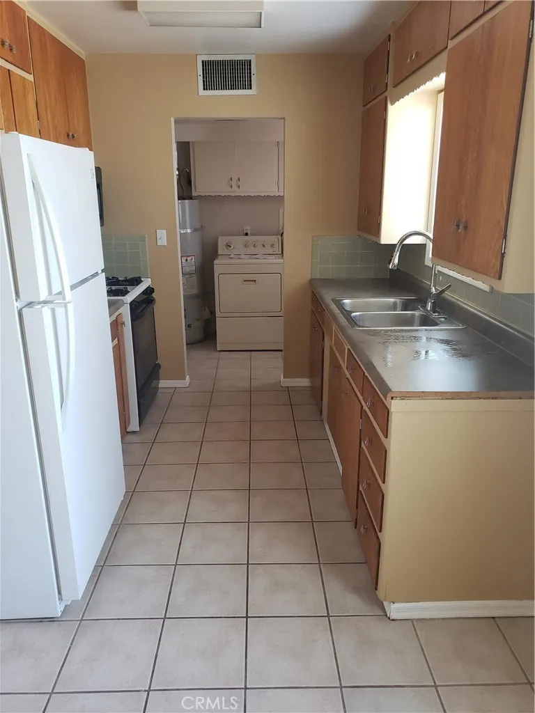1200 N Broadway, Blythe, California 92225 home-pic-16