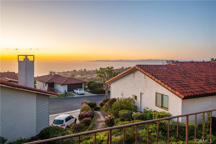 25 Ocean Crest Court, Rancho Palos Verdes, California 90275