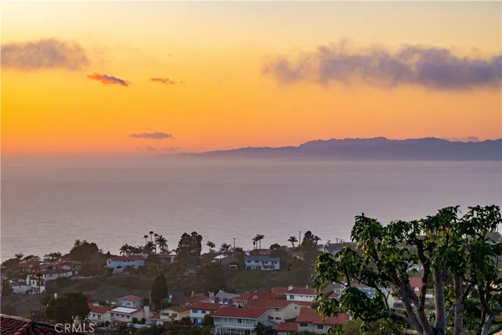 25 Ocean Crest Court, Rancho Palos Verdes, California 90275