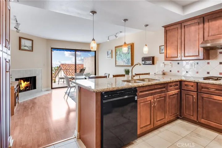 25 Ocean Crest Court, Rancho Palos Verdes, California 90275