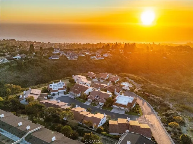 25 Ocean Crest Court, Rancho Palos Verdes, California 90275
