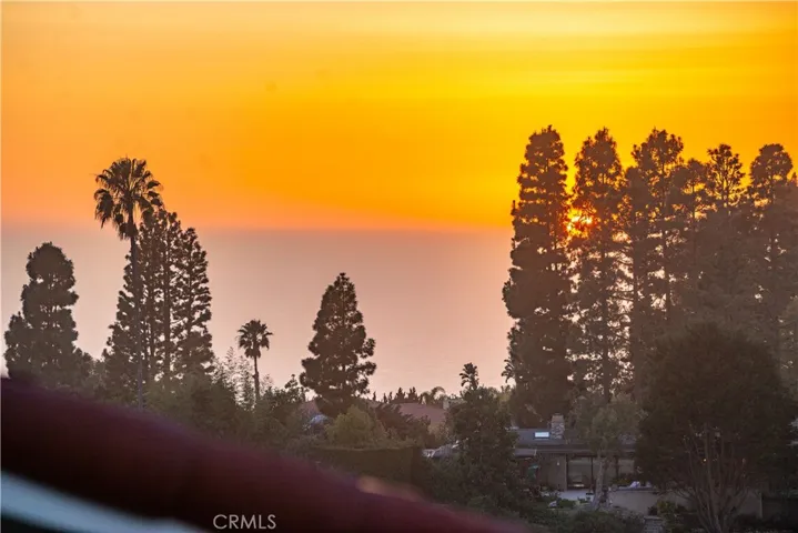 25 Ocean Crest Court, Rancho Palos Verdes, California 90275