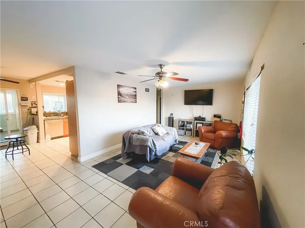 14839 Crofton Lane, Helendale, California 92342 home-pic-14