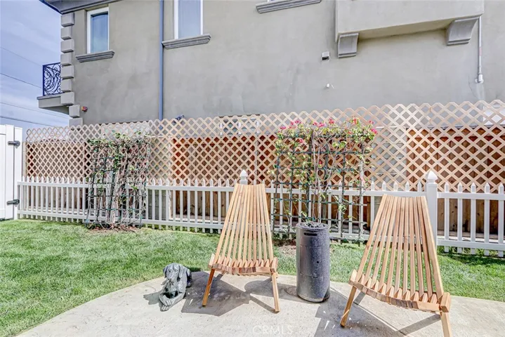 2200 Plant Avenue, Redondo Beach, California 90278