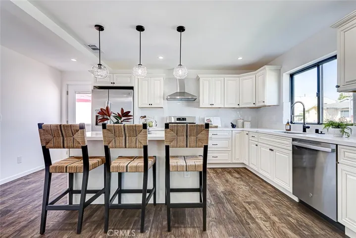 2200 Plant Avenue, Redondo Beach, California 90278