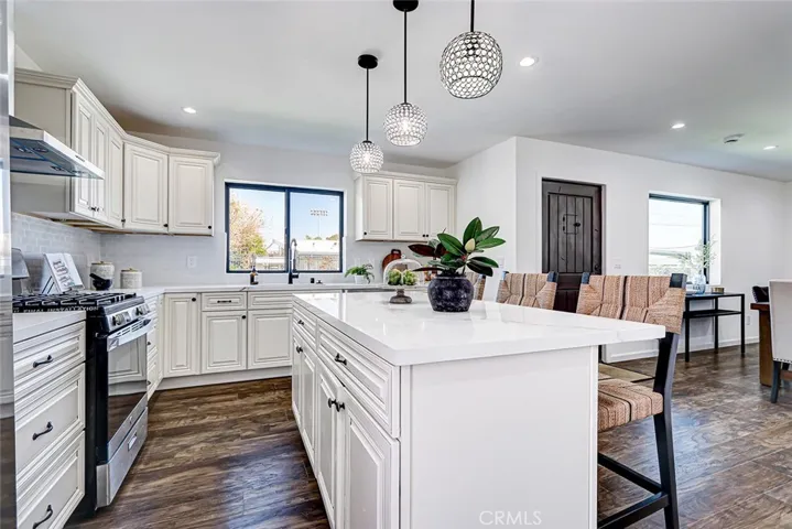 2200 Plant Avenue, Redondo Beach, California 90278