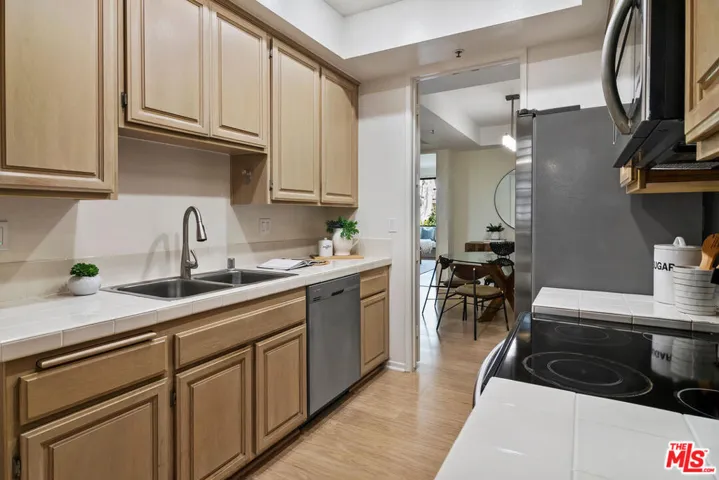2131 Century Park Lane 116, Los Angeles, California 90067