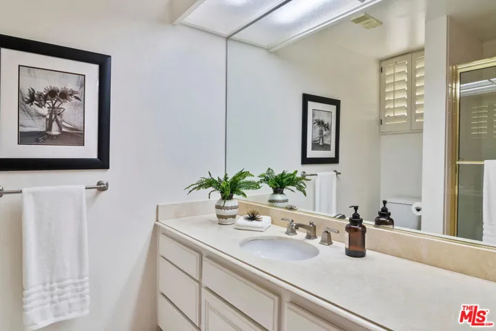 2131 Century Park Lane 116, Los Angeles, California 90067