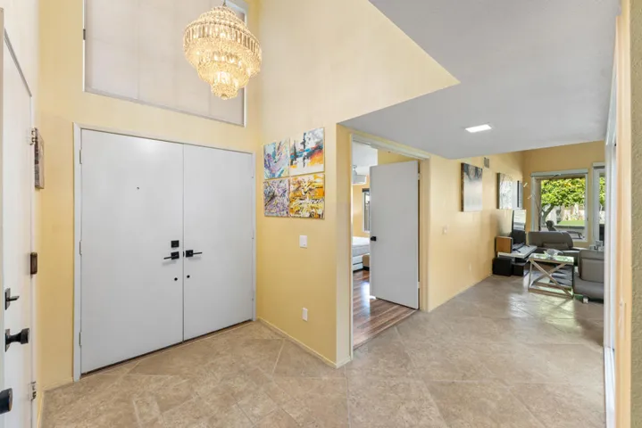 Two Story Entry​​‌​​​​‌​​‌‌​​‌​​​‌‌​​​‌​​‌‌​​‌‌​​‌‌​​​​ Hall