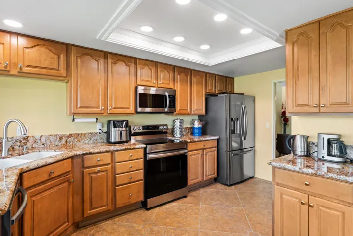 Cabinets Have Pull Outs