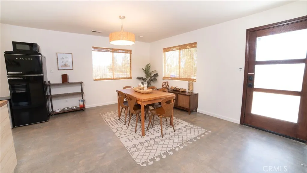 4762 Avenida Del Sol, Joshua Tree, California 92252 home-pic-2