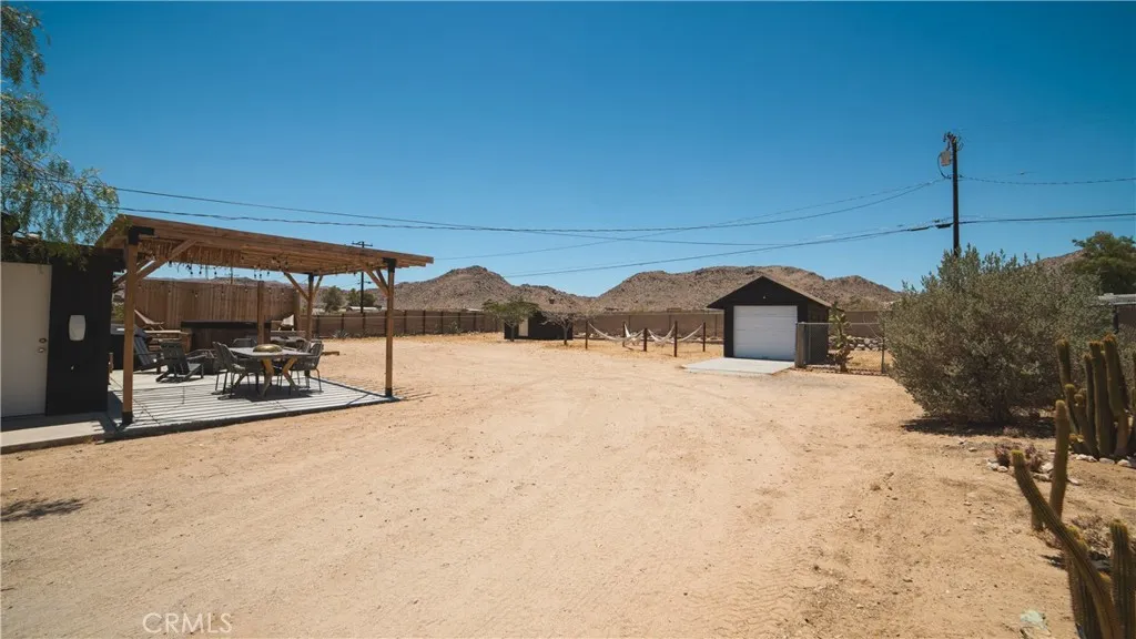 4762 Avenida Del Sol, Joshua Tree, California 92252 home-pic-20