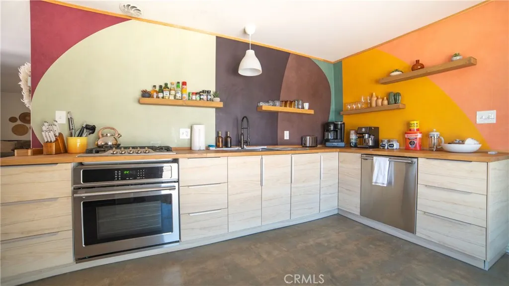 4762 Avenida Del Sol, Joshua Tree, California 92252 home-pic-4