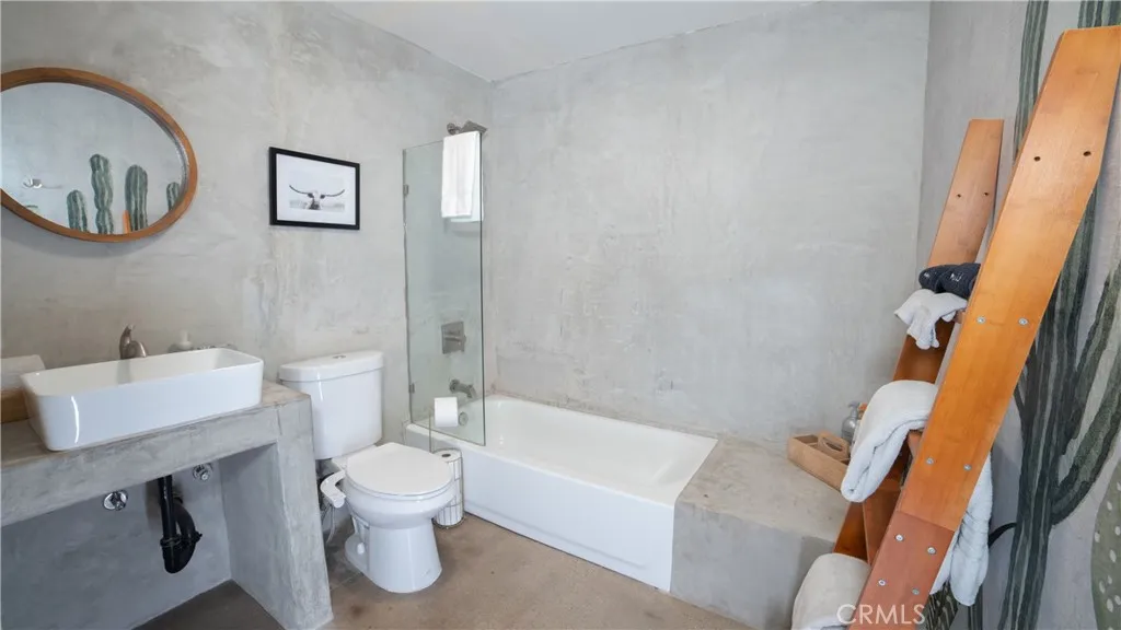 4762 Avenida Del Sol, Joshua Tree, California 92252 home-pic-5