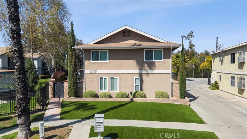 39001 Calle Hermosa, Murrieta, California 92563