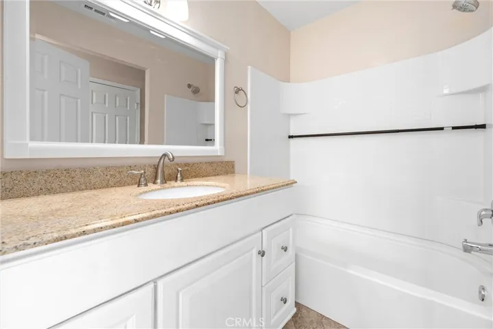 39001 Calle Hermosa, Murrieta, California 92563