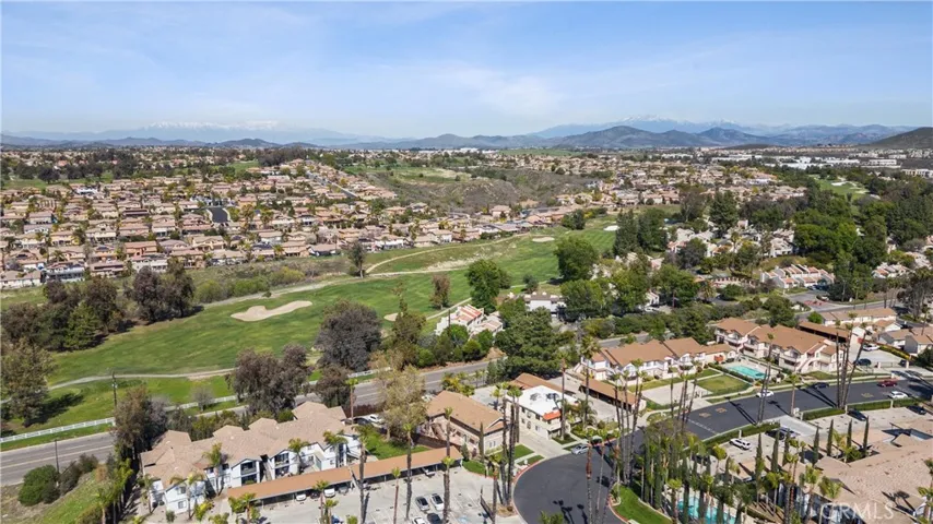 39001 Calle Hermosa, Murrieta, California 92563