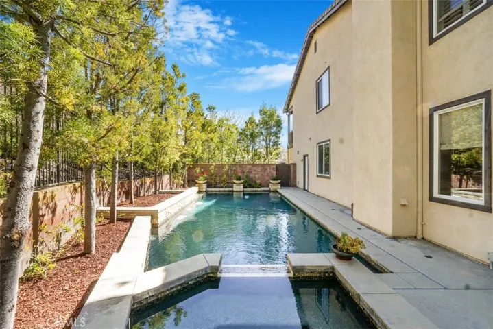 7 Mayville Place, Ladera Ranch, California 92694