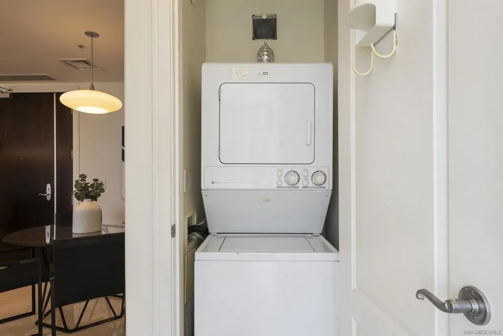 550 Front St 407, San Diego, California 92101 home-pic-15