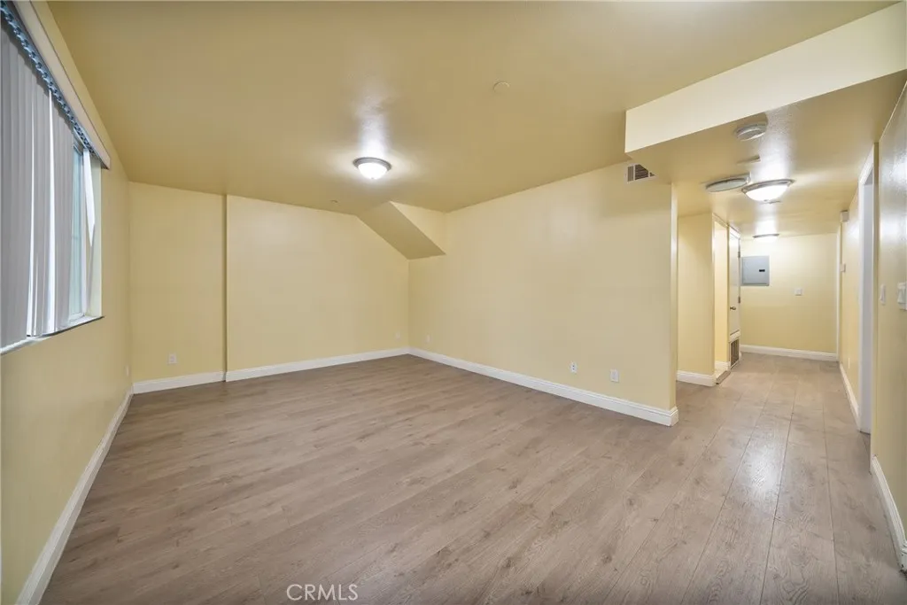 1401 W 42nd Place, Los Angeles, California 90062 home-pic-5