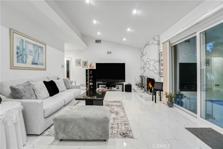 7752 Mason Avenue, Winnetka, California 91306